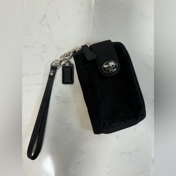 Vintage Coach Wristlet - Picture 1 of 3